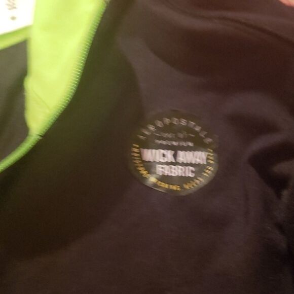 Brand New mens pull over top - Picture 2 of 3